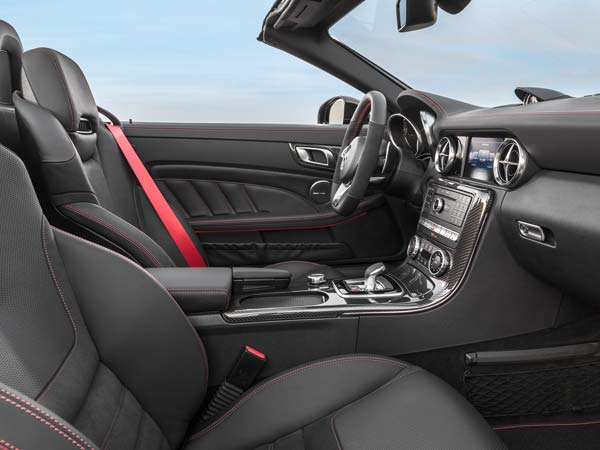 ಬೆಂಝ್ ಮಗದೊಂದು ಮ್ಯಾಜಿಕ್; ಎಸ್‌ಎಲ್‌ಸಿ ಐಷಾರಾಮಿ ಕಾರು 