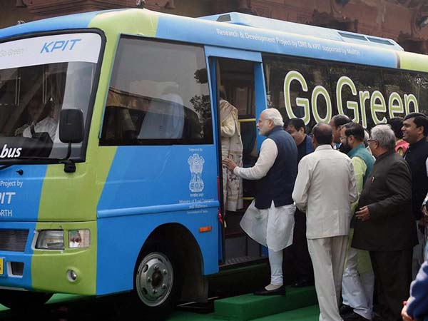 ಮೋದಿ ಮಂತ್ರ; ಸಂಸದರ ಓಡಾಟಕ್ಕೆ ವಿದ್ಯುತ್ ಚಾಲಿತ ಬಸ್