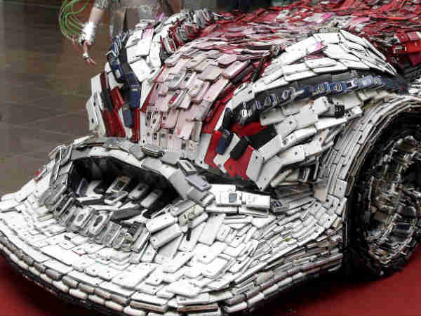 25,000ದಷ್ಟು ಹಳೆಯ ಫೋನ್‌ಗಳಿಂದ ಕಾರು ರಚನೆ