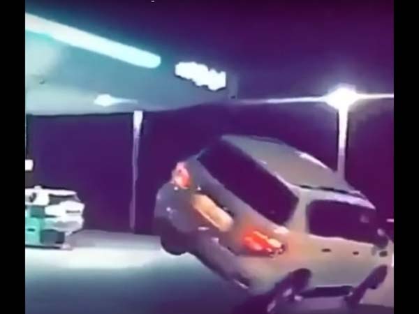 ಪೆಟ್ರೋಲ್ ಬಂಕ್‌ನಲ್ಲಿ ಸ್ಟಂಟ್ ಡ್ರೈವಿಂಗ್; ಪೊಲೀಸರಿಂದ ತಕ್ಕ ಶಾಸ್ತಿ