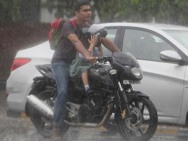 ಬೆಂಗ್ಳೂರಿಗರಿಗೆ ತಲೆನೋವಾದ ಹಿಂಬದಿ ಸವಾರರಿಗೂ ಹೆಲ್ಮೆಟ್ ಕಡ್ಡಾಯ ನಿಯಮ