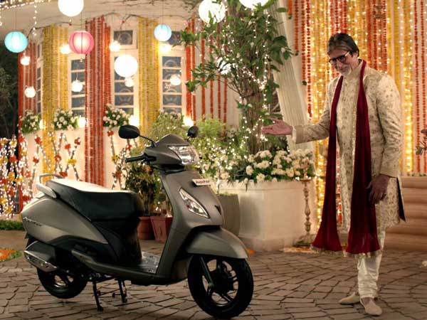 ಅಮಿತಾಬ್ ಬಚ್ಚನ್ - ಟಿವಿಎಸ್ ಜೂಪಿಟರ್