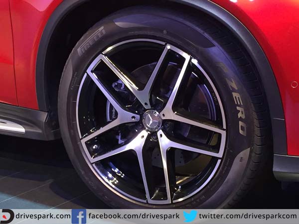 ಶಕ್ತಿಶಾಲಿ ಬೆಂಝ್ ಜಿಎಲ್‌ಇ 450 ಎಎಂಜಿ ಕೂಪೆ ಬಿಡುಗಡೆ 