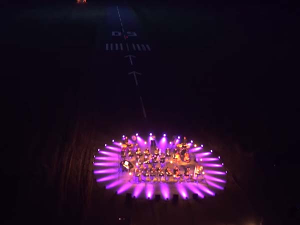 ಆಕಾಶದಲ್ಲಿ 100 ಮಾನವ ರಹಿತ ಡ್ರೋನ್‌ಗಳ ವಿಸ್ಮಯ 