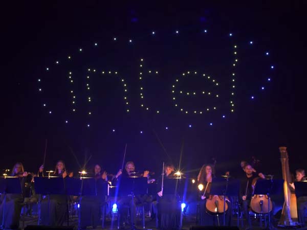 ಆಕಾಶದಲ್ಲಿ 100 ಮಾನವ ರಹಿತ ಡ್ರೋನ್‌ಗಳ ವಿಸ್ಮಯ 