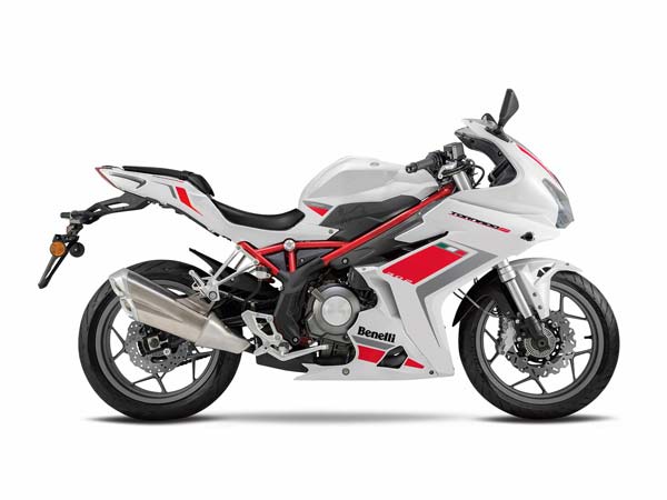 ಡಿಎಸ್‌ಕೆ ಬೆನೆಲ್ಲಿ ಟೊರ್ನಡೊ 302