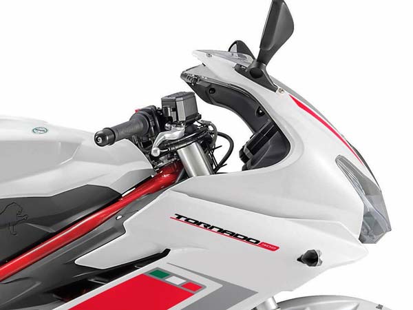 ಡಿಎಸ್‌ಕೆ ಬೆನೆಲ್ಲಿ ಟೊರ್ನಡೊ 302