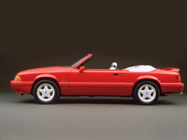 1992 ಫೋರ್ಡ್ ಮಸ್ಟಾಂಗ್ 