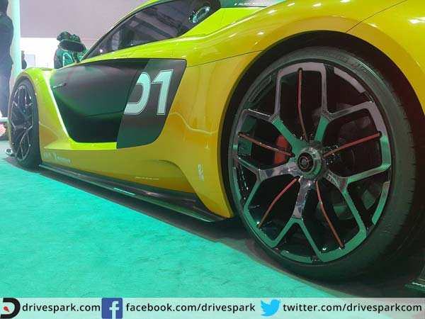 ರೆನೊ ಸ್ಪೋರ್ಟ್ ಆರ್‌ಎಸ್ 01 ಕಾನ್ಸೆಪ್ಟ್ ಕಾರು ವರ್ಣಮಯ! 