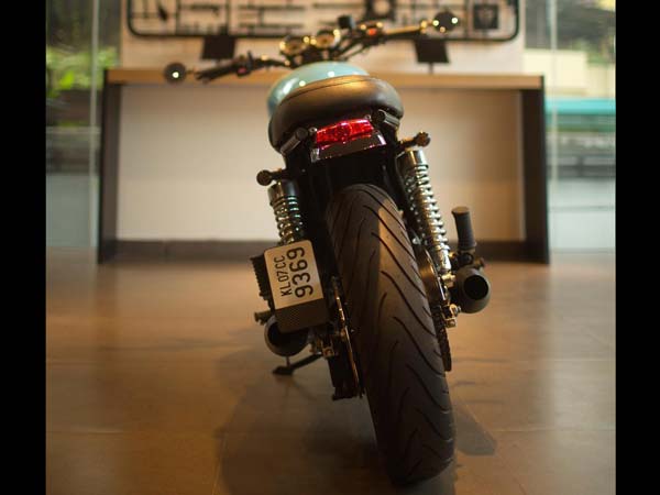 ಟ್ರಯಂಪ್‌ನ ವಿಶಿಷ್ಟ ಬೈಕ್ ಖರೀದಿಸಿದ ಮಲಯಾಳಂ ನಟ