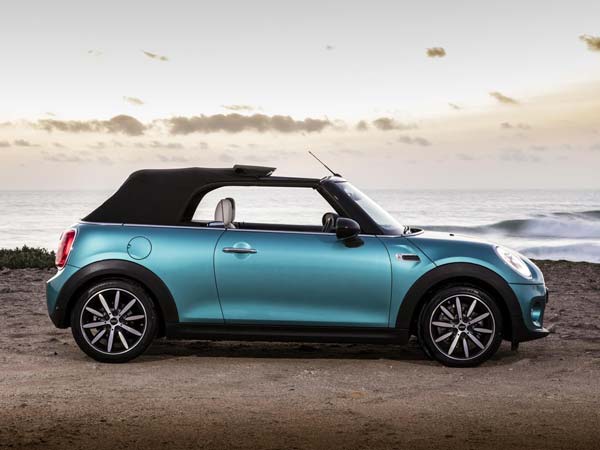 'ಟಾಪ್ ಲೆಸ್' ಮಿನಿ ಕನ್ವರ್ಟಿಬಲ್ ಐಕಾನಿಕ್ ಕಾರು ಭಾರತ ಪ್ರವೇಶ