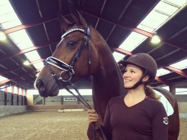 19ರ ಹರೆಯದ ಚೆಲುವೆ ವಿಶ್ವದ ಅತಿ ಕಿರಿಯ ಬಿಲಿಯನೇರ್ 