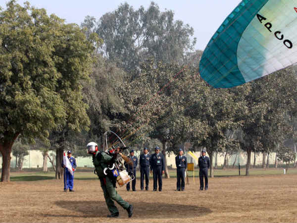 ಪ್ಯಾರಾಮೋಟಾರ್‌ನಲ್ಲಿ ಭಾರತ ಪ್ರದಕ್ಷಿಣೆ; ವಾಯುಸೇನೆಯ ನೂತನ ದಾಖಲೆ 