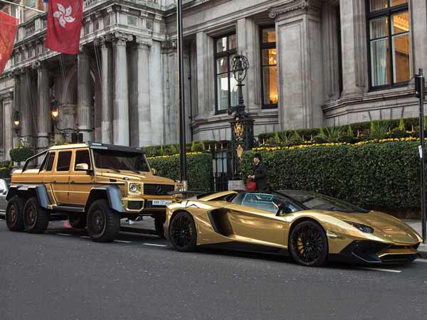 ಚಿನ್ನದ ಕಾರಲ್ಲಿ ಲಂಡನ್ ಸುತ್ತಲು ಬಂದ ಸೌದಿಯ ಶ್ರೀಮಂತ ಪ್ರವಾಸಿ 