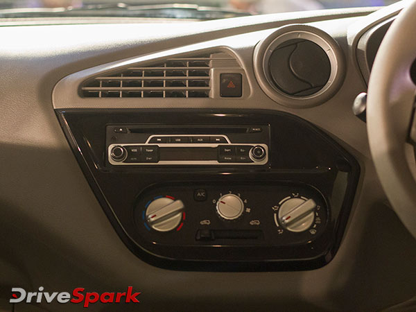 ಚಾರ್ಚಿಂಗ್ ಪೋರ್ಟ್ 