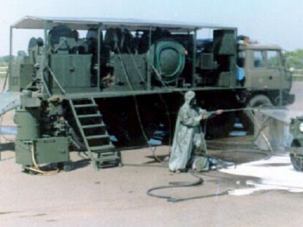 44. ಟಾಟ್ರಾ 8X8 ಮೊಬೈಲ್ ನಿರ್ಮಲೀಕರಣ ವಾಹನ 