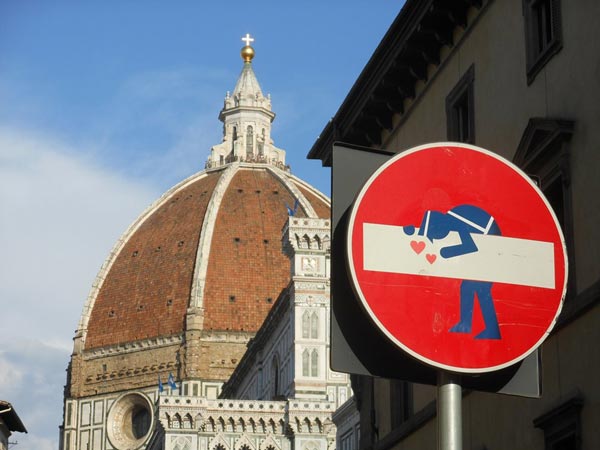 ಅರ್ಥವತ್ತಾದ ಸಂದೇಶ ಸಾರುವ ವ್ಯಂಗ್ಯ ರಸ್ತೆ ಸೂಚನಾ ಫಲಕಗಳು