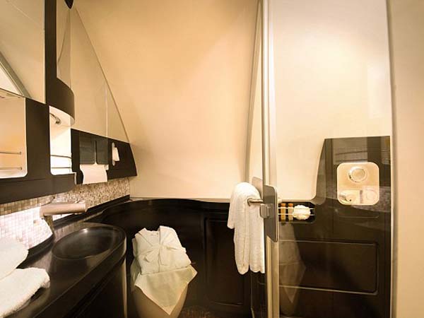 ಭಾರತಕ್ಕೆ ಹಾರಿತು ವಿಶ್ವದ ಅತ್ಯಂತ ದುಬಾರಿ ವಿಮಾನ 