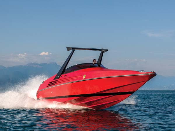 ಸೂಪರ್ ಕಾರು ಖ್ಯಾತಿಯ ಫೆರಾರಿ ವಿಶಿಷ್ಟ ಬೋಟ್ ಹರಾಜಿಗೆ 