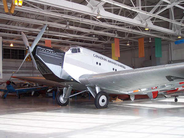 ಅಡಾಲ್ಫ್ ಹಿಟ್ಲರ್ - ವಾಯುಯಾನವಾಗಿ ಪ್ರಚಾರ ನಡೆಸಿದ ಮೊದಲ ರಾಜಕಾರಣಿ 