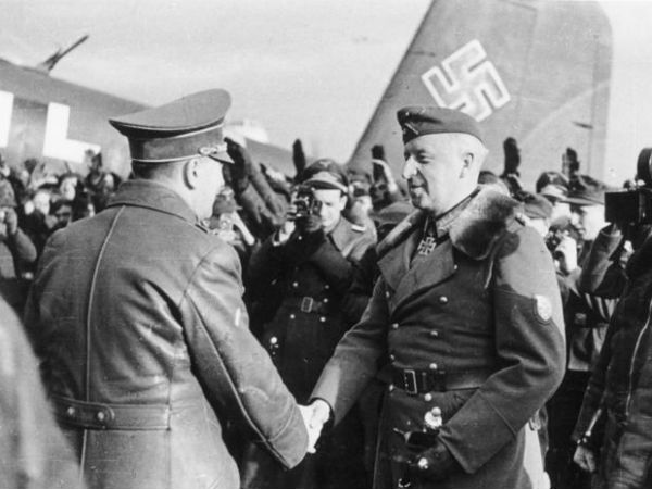 ಅಡಾಲ್ಫ್ ಹಿಟ್ಲರ್ - ವಾಯುಯಾನವಾಗಿ ಪ್ರಚಾರ ನಡೆಸಿದ ಮೊದಲ ರಾಜಕಾರಣಿ 