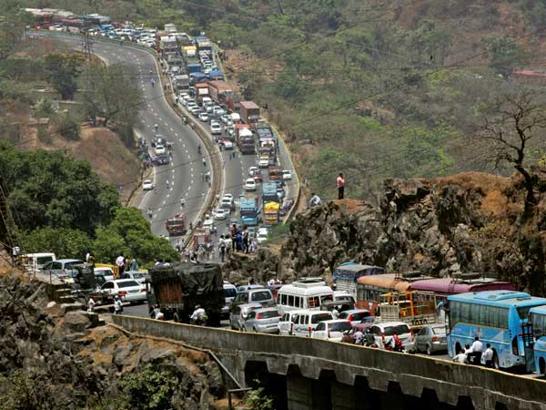 ಹುಷಾರ್, ಅಮಿತ ವೇಗದಲ್ಲಿ ಸಂಚರಿಸಿದರೆ ತಲೆ ಕೂದಲಿಗೆ ಕತ್ತರಿ!