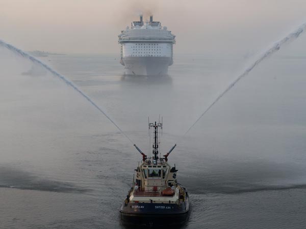 ವಿಶ್ವದ ಅತಿ ದೊಡ್ಡ ಹಡಗು 'ಹಾರ್ಮನಿ ಆಫ್ ದಿ ಸೀಸ್'