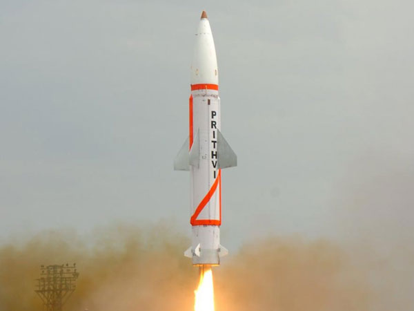 ಗಗನಕ್ಕೆ ಚಿಮ್ಮಿದ ಪೃಥ್ವಿ-2 ಖಂಡಾಂತರ ಕ್ಷಿಪಣಿ 