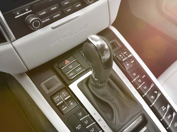 ಪೋರ್ಷೆ ಮಾಷನ್ 2 ಲೀಟರ್ ಎಂಜಿನ್ ಆವೃತ್ತಿ ಬಿಡುಗಡೆ 