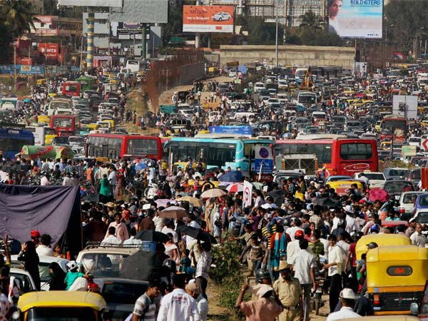 ಹದೆಗೆಟ್ಟ ಬೆಂಗಳೂರು ಟ್ರಾಫಿಕ್ ನಿಯಂತ್ರಿಸಲು 'ಜಾಣ ಟ್ರಾಫಿಕ್ ಸಿಗ್ನಲ್ ವ್ಯವಸ್ಥೆ'