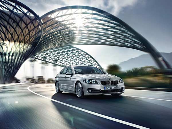 ಬಿಎಂಡಬ್ಲ್ಯು 5 ಸಿರೀಸ್ ಪೆಟ್ರೋಲ್ ಆವೃತ್ತಿ ಬಿಡುಗಡೆ 