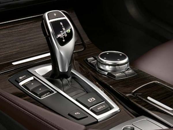 ಬಿಎಂಡಬ್ಲ್ಯು 5 ಸಿರೀಸ್ ಪೆಟ್ರೋಲ್ ಆವೃತ್ತಿ ಬಿಡುಗಡೆ 