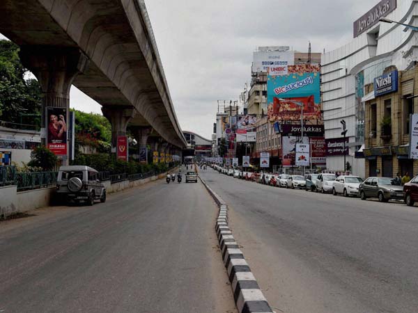 ಹೊಗೆ ಉಗುಳುವ ಬಸ್ ಹಿಡ್ಕೊಡಿ ಬಹುಮಾನ ಗೆಲ್ಲಿರಿ!