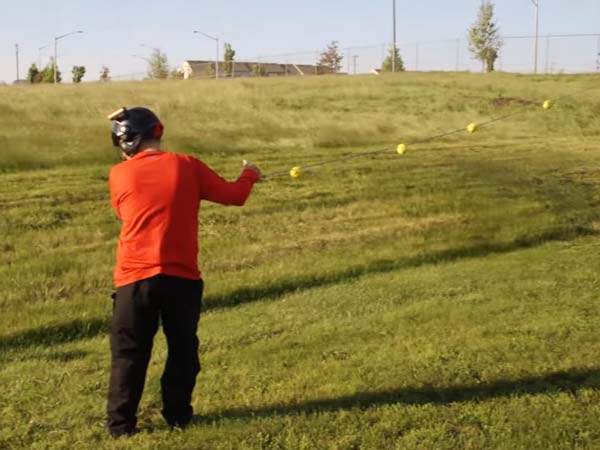 ವಿಚಿತ್ರವಾದರೂ ಸತ್ಯ; ಹೆಲಿಕಾಪ್ಟರ್ ಮೂಲಕ ಮಗನ ಹಲ್ಲು ಕಿತ್ತೆಗೆದ ತಂದೆ!