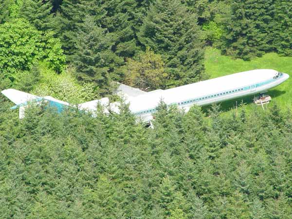 ವಿಮಾನವನ್ನೇ ವಾಸಸ್ಥಳವಾಗಿ ಪರಿವರ್ತಿಸಿದ ಅಮೆರಿಕ ದಿಗ್ಗಜ