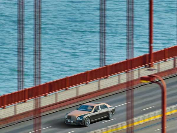 ಈ ವಿಸ್ಮಯಕಾರಿ ಸೇತುವೆಯಲ್ಲೊಂದು ಕಾರಿದೆ; ಕಂಡುಹಿಡಿದವನೇ ಜಾಣ!