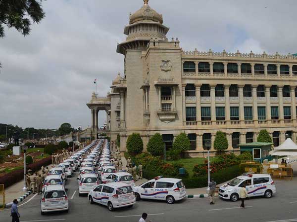 ಬೆಂಗಳೂರಿನಲ್ಲಿ ಹೊಯ್ಸಳ ಪೊಲೀಸ್ ಎರ್ಟಿಗಾ ಕಾರುಗಳ ಅಬ್ಬರ 