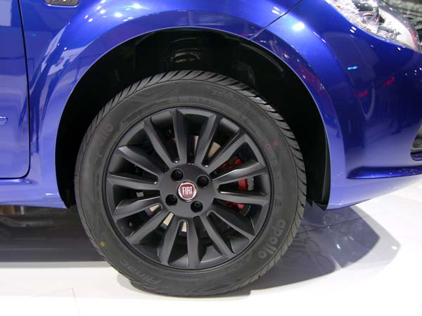 ಫಿಯೆಟ್ ಲಿನಿಯಾ 125 ಎಸ್ ಭಾರತ ಪ್ರವೇಶ