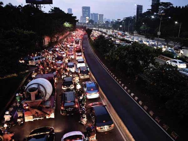 ಇಂಡೋನೇಷ್ಯಾದಲ್ಲಿ 3 ದಿನಗಳ ಟ್ರಾಫಿಕ್ ಸಂಕಟಕ್ಕೆ 12 ಮರಣ