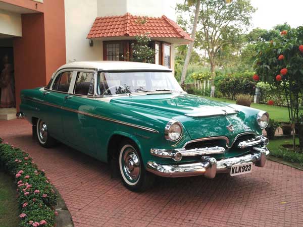 ಡಾಡ್ಜ್ ಕ್ಲಾಸಿಕ್ ಕಾರು