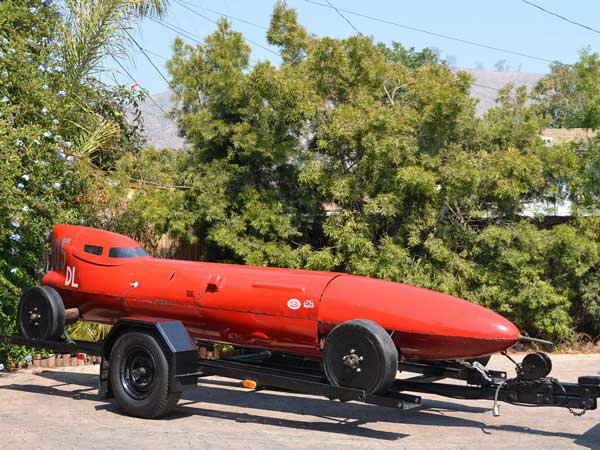 ಮನಸೊರೆಗೈದ ವಿಮಾನ ಶೈಲಿಯ ವಿಂಟೇಜ್ ವಾಹನ 