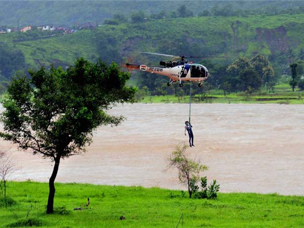 ಪ್ರವಾಹಕ್ಕೆ ಕೊಚ್ಚಿ ಹೋದ ಸೇತುವೆ; ಎಕ್ಸ್ ಕ್ಲೂಸಿವ್ ಚಿತ್ರಗಳು