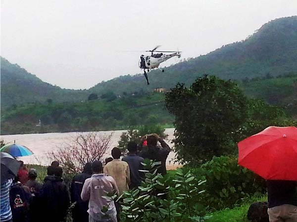 ಪ್ರವಾಹಕ್ಕೆ ಕೊಚ್ಚಿ ಹೋದ ಸೇತುವೆ