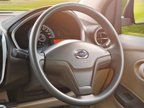 ದಟ್ಸನ್ ಗೊ, ಗೊ ಪ್ಲಸ್ ಸ್ಟೈಲ್ ಆಕರ್ಷಕ ಆವೃತ್ತಿಗಳು ಬಿಡುಗಡೆ 