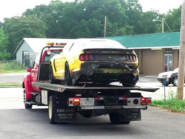 ಗಂಟೆಗೆ 193 ಕೀ.ಮೀ. ವೇಗ; ಒಂದೇ ಸಮನೆ ಹೊತ್ತಿ ಉರಿದ ಫೋರ್ಡ್ ಮಸ್ಟಾಂಗ್