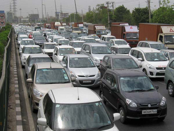 ದೆಹಲಿಯಲ್ಲಿ ಡೀಸೆಲ್ ಕಾರುಗಳ ಮೇಲಿನ ನಿಷೇಧ ತೆರವುಗೊಳಿಸಿದ ಸುಪ್ರೀಂ