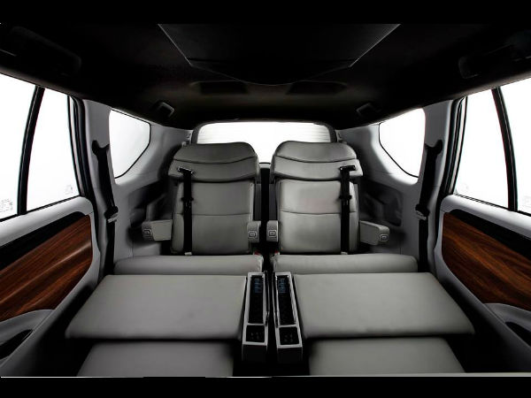 ಇನ್ನೋವಾ ಕ್ರೈಸ್ಟಾದಲ್ಲೂ ವಿನ್ಯಾಸ ರಂಗೇರಿಸಿದ ಡಿಸಿ ಡಿಸೈನ್ 