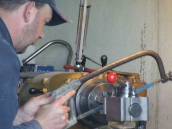 ಮನೆಯಲ್ಲಿ ನಿರ್ಮಿತ ಬೈಕ್ ನಿಂದ ವಿಶ್ವ ಗೆದ್ದು ಬಂದ ರೇಸರ್!