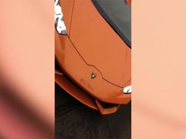 ಲೇಡಿ ಸೂಪರ್ ಕಾರು ಓಡಿಸಿದ್ರೆ ಇದೇನಾ ಗತಿ ?