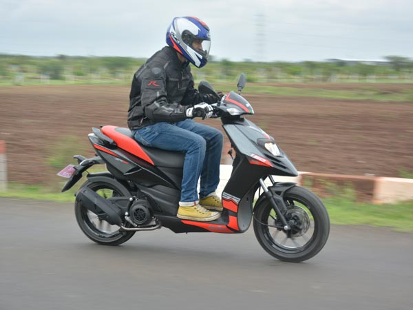 ಎಪ್ರಿಲಿಯಾ ಎಸ್ ಆರ್150